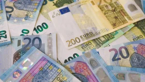 SMI 2026 sube a 1221 euros mensuales con efectos retroactivos desde enero
